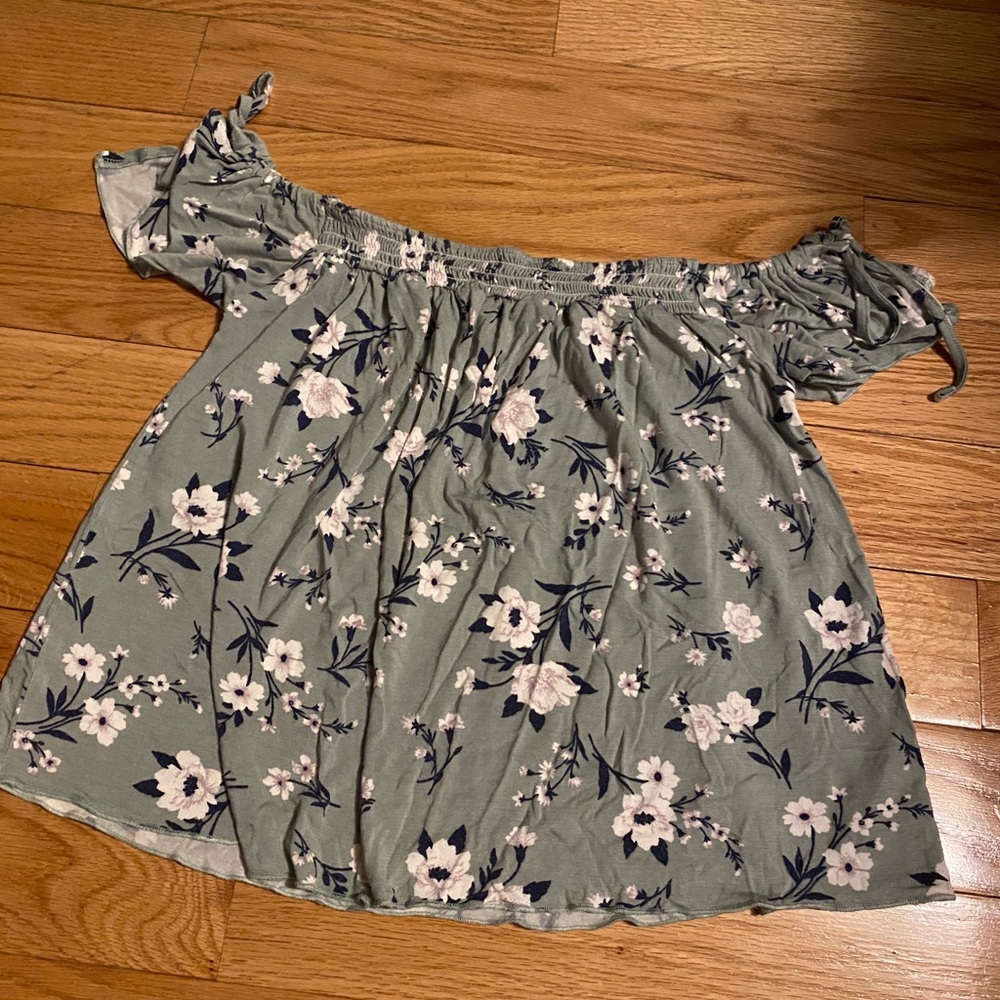 AE FLORAL OFF THE SHOULDER TIE SLEEVE TOP